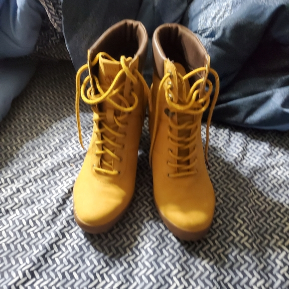 Timberland high heel boots - Picture 2 of 2